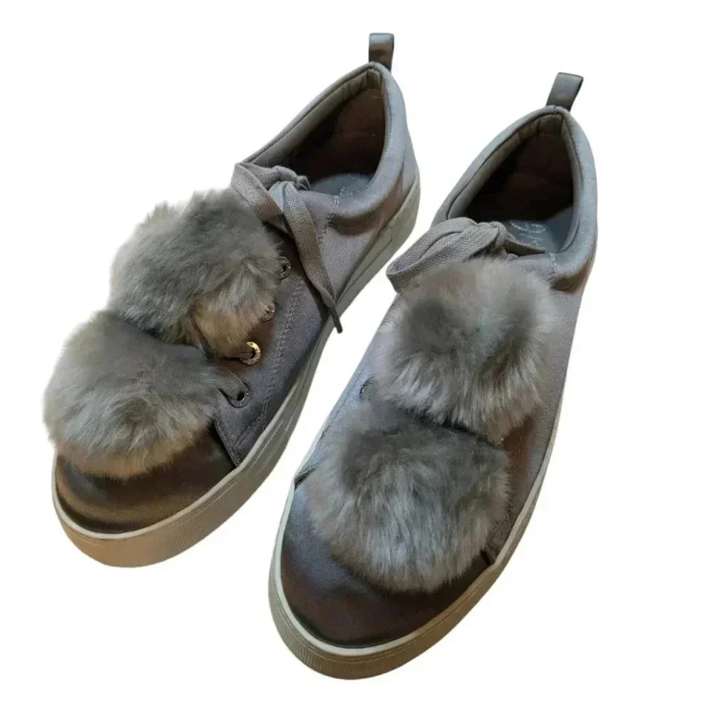 J Slides Silvery Grey with Faux Fur Pom Poms SZ 8.5 Exc Condition Silvery Grey - Picture 5 of 7